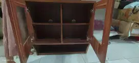 Lemari tempel gantung