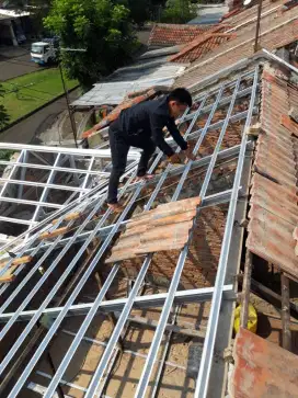 bongkar pasang atap ganti baja ringan