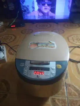 Jual aja santai magic com digital ukuran 1,8L.Pemakaian aja.