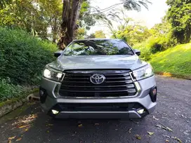 Innova 2.4 V AT 2021 Diesel