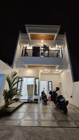 Rumah modern classic at tanah baru depok