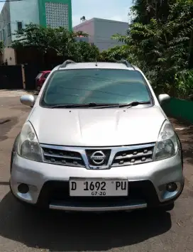 Nissan Livina xgear at