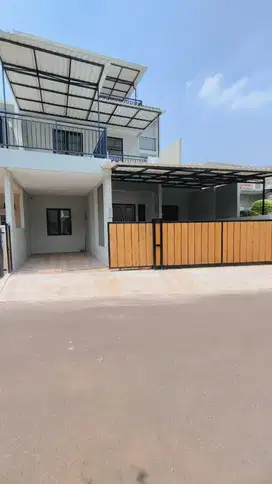 Rumah siap huni lokasi strategis di Kencana Loka BSD