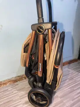 Cocolatte Conic Auto Gold Stroller