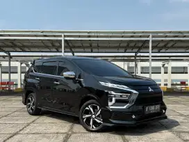 Mitsubishi Xpander Ultimade 1.5 AT. Thn 2022. Hitam. Perfect cond