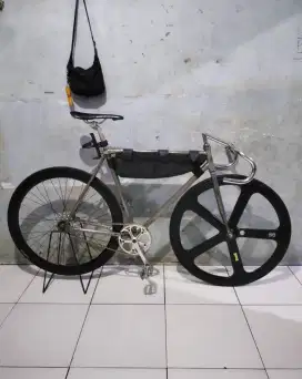 2025Fixie Classic Kalcerr