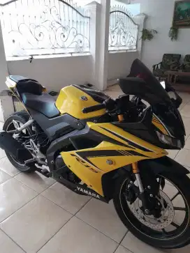 Di jual motor R15