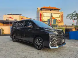 Toyota New Voxy 2.0 AT 2022