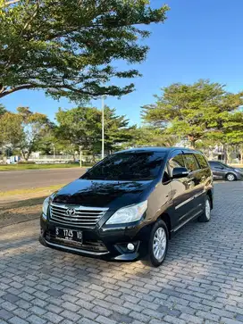 INNOVA V DIESEL MATIC 2012