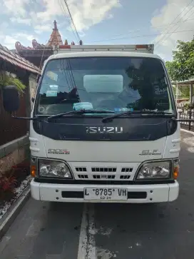 Isuzu elf nhr 55