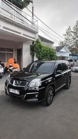 Nissan X-trail 2.5 Urban Selection Automatic 2015