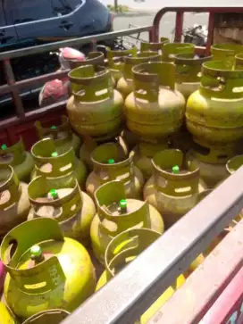 KURIR Pengantar Galon dan Gas