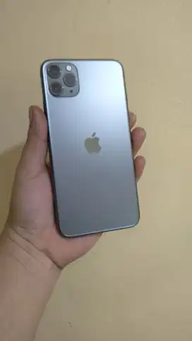iPhone 11 pro max 64 GB
