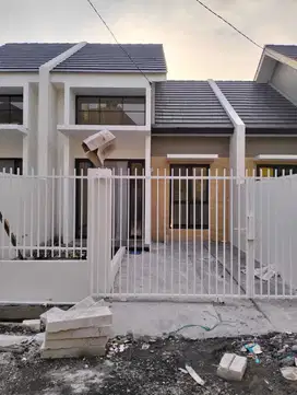 Dijual rumah baru gress lokasi medokan ayu rungkut surabaya