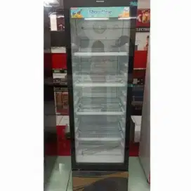 showchase bekas seperti baru