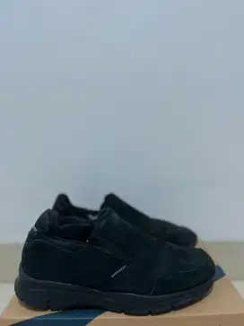 Sepatu Skechers (Seken Brand)