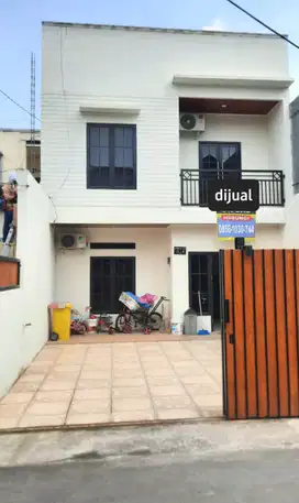 Rumah br 2thn komplek Pasar minggu jaksel 148mtr 3m nego