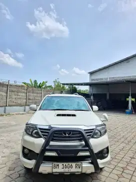 Fortuner 2013 G VNT manual. Km 105rb