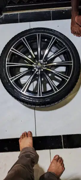 Velg dan Ban R 17 Auto Speed