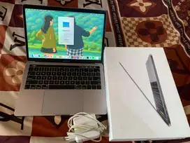 Di jual macbook pro 2019 touchbar ibox 256gb