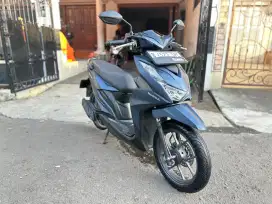 Honda beat deluxe cbs iss 2022 LOW KM