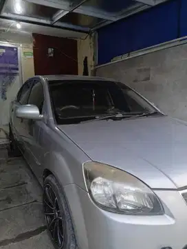 KIA RIO SE 1.4 SUPER IRIT SIAP JAJAUHAN