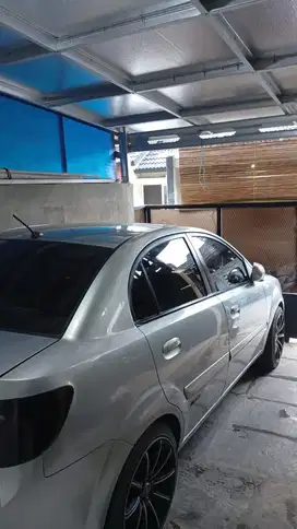 Kia Rio 2011 Bensin