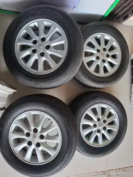 Velg grand innova V dan ban dunlup lm705 205/65/15