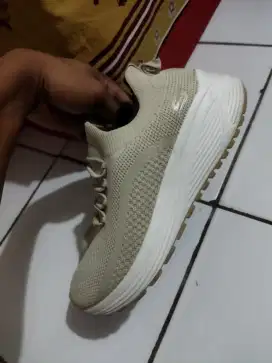 Sepatu Skechers Wanita Second Original