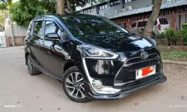 Toyota Sienta Q Automatic 2017