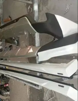 bodykit innova zenix orisinil bawaan tipe modelista