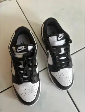 Sepatu Nike dunk low