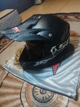 Helm JPX fox1, helm cross