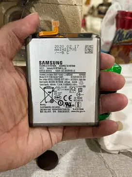 Baterai samsung a71 copotan