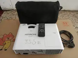 PROYEKTOR HITACHI 2700 Lumen Lcd  EPSON EB S400  Acer Benq Infocus