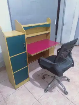 Meja belajar /meja kerja
