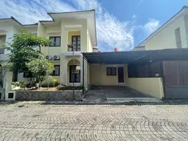 RUMAH DIJUAL SIAP HUNI ONE GATE SYSTEM KOLAM RENANG STRATEGIS