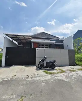 JUAL CEPAT RUMAH KARTSURA DEKAT UMS