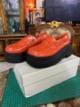 Sepatu Charles & Keith X Itzy uk 38