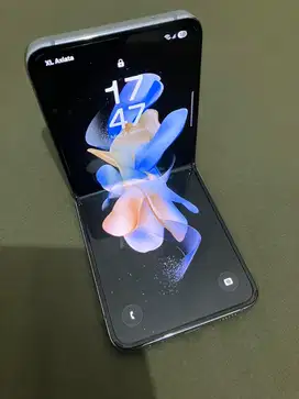 SAMSUNG Z FLIP 4