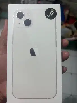 Di jual HP Iphone 13 IBoX masih garansi sampai september 2025