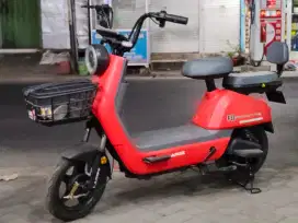 PROMO KHUSUS HARI INI SEPEDA LISTRIK LARIZZ F8 HARGA 3 JTAAN SAJA