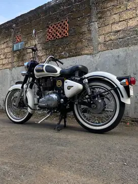 Royal Enfield Classic 350 carburator