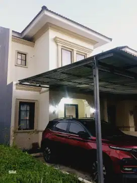 Dikontrakkan rumah 2 lantai di Perumahan Grand Kawanua manado