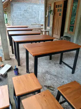 Meja warung serbaguna
