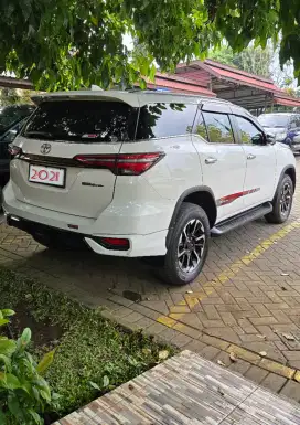 Jual Fortuner TRD 2,4 AT  2021