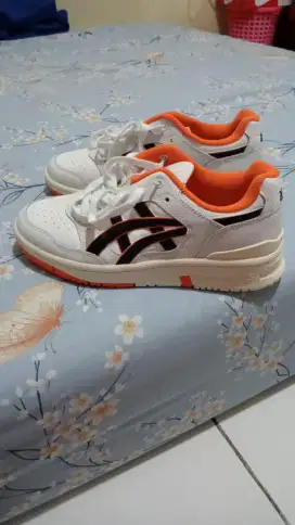Sepatu Asics Ori made in Vietnam