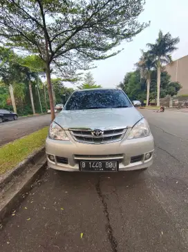 Toyota Avanza G AT 2011 DP Murah