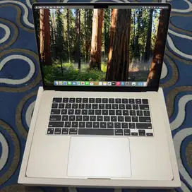 Macbook Air M3 15 inch 16GB/256GB ex iBox Garansi 30 Juli 2026