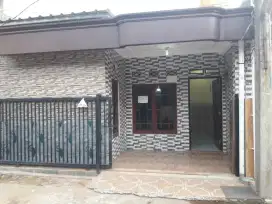 Di kontrakan Rumah pertahun 17.000.000 mustika jaya bekasi timur